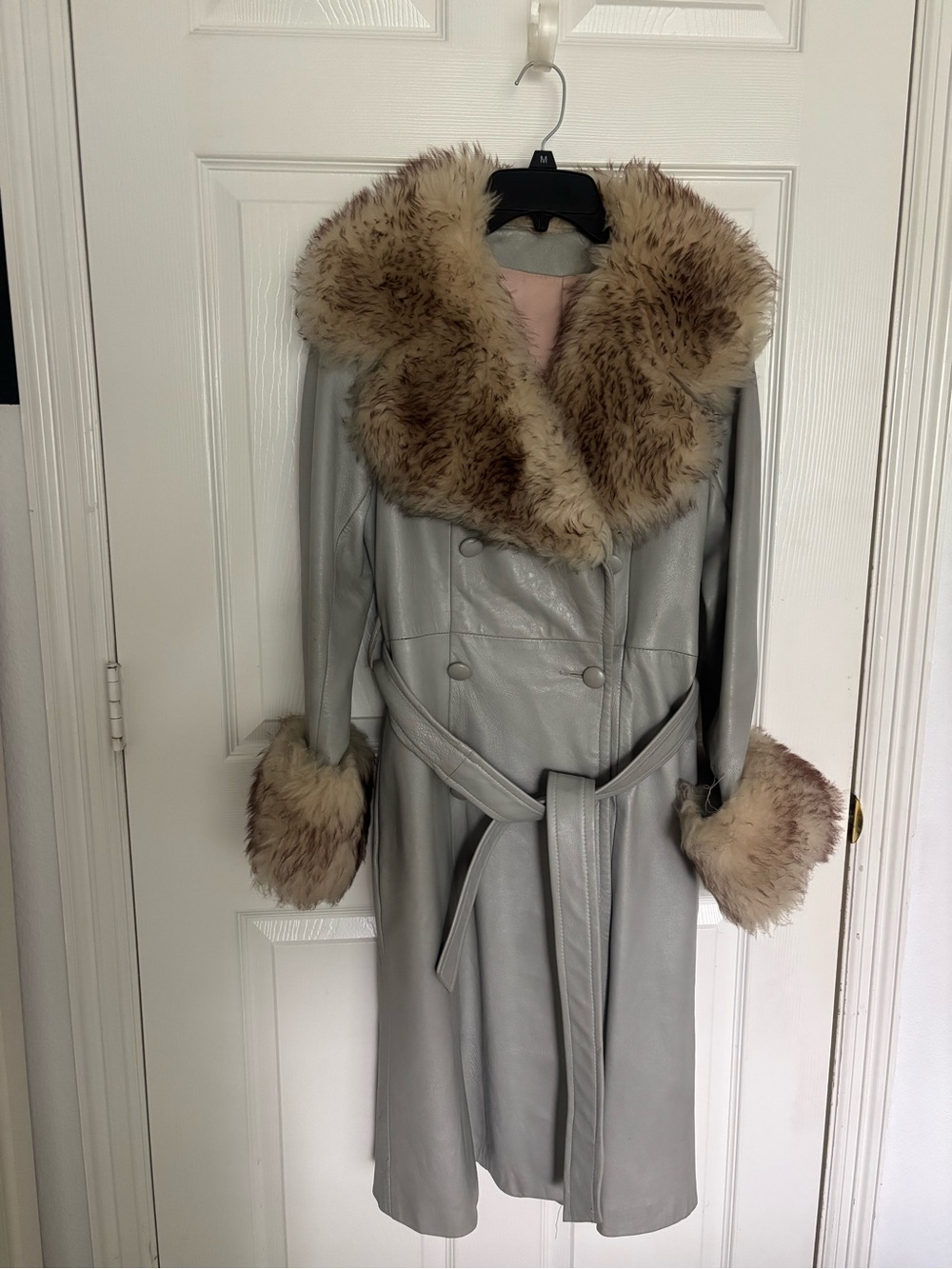 Vintage 70s/80s light grey leather trench jacket with shearling fur
